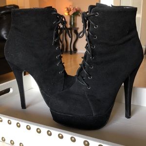 Platform lace up ankle boots
